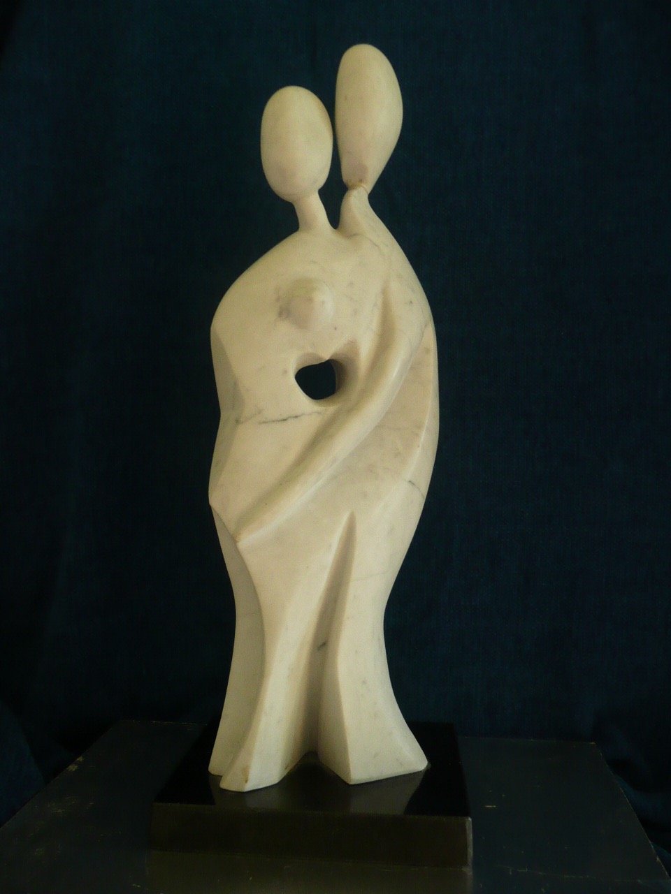 Julia Cake, Pippa, 2008, Original Sculpture Stone, size_width{Les_Amoureux-1516295658.jpg} X 50 cm