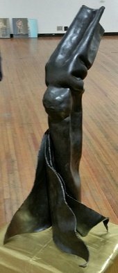 Artist: Daniel Lombardo - Title: The Queen Unfurled - Medium: Steel Sculpture - Year: 2016