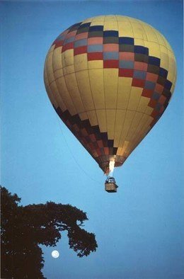 Artist: Bengt Stenstrom - Title: masaii mara balloon - Medium: Color Photograph - Year: 2000