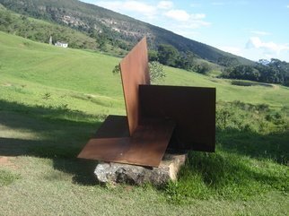 Artist: Max Tolentino - Title: TRILOGIA  - Medium: Steel Sculpture - Year: 2011