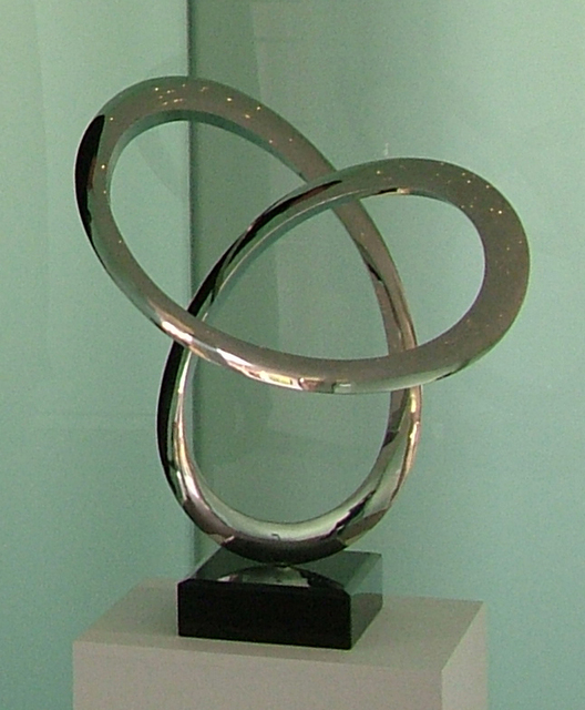 Wenqin Chen  'Infinity Curve No1', created in 2006, Original Sculpture Steel.