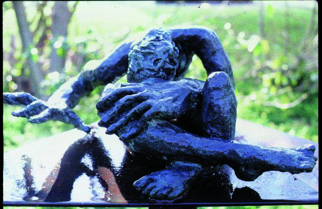 Donatella Richtman  'Doron Piangie', created in 1985, Original Sculpture Bronze.