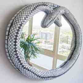 Snake Mirror, Mauricio  Aybar