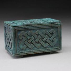 small knot box By Ted Schaal