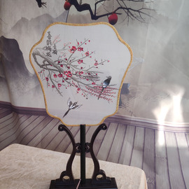 Fan Painting Plum Blossom, Qinghe Yang